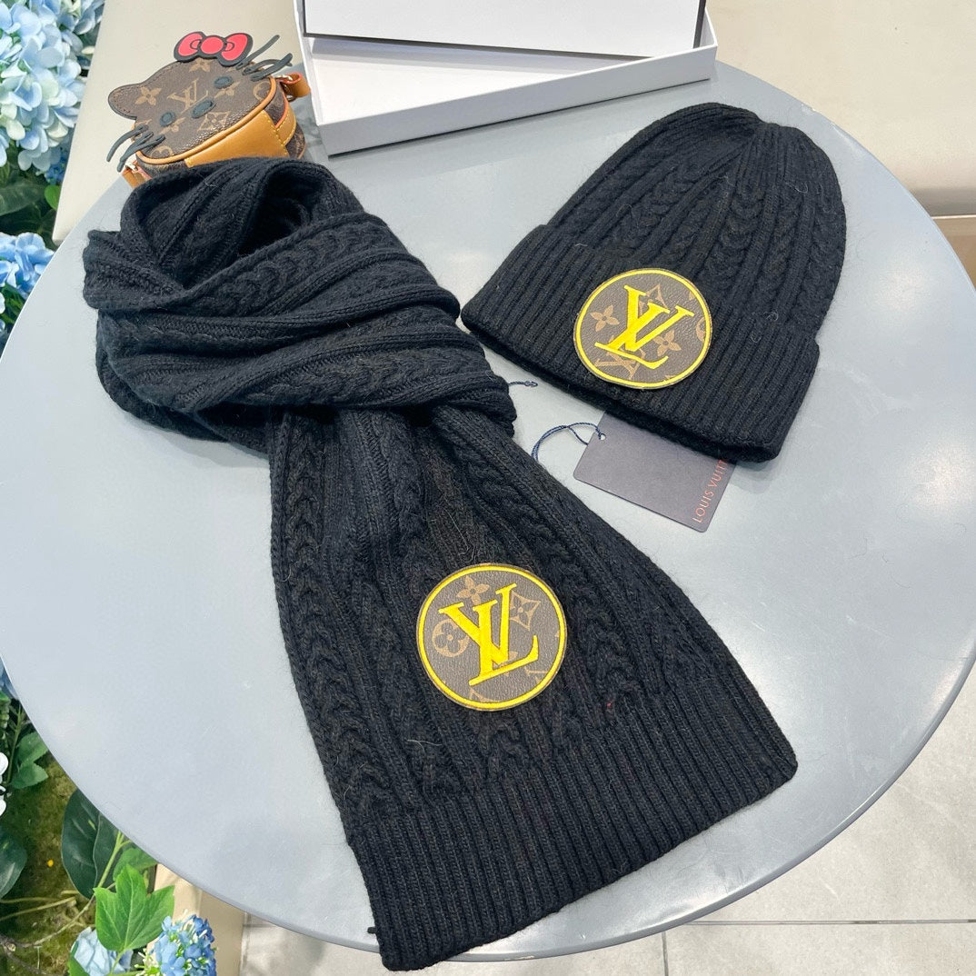 LOUIS VUITTON SET SCARF AND HAT IN BLACK WOOL 434610