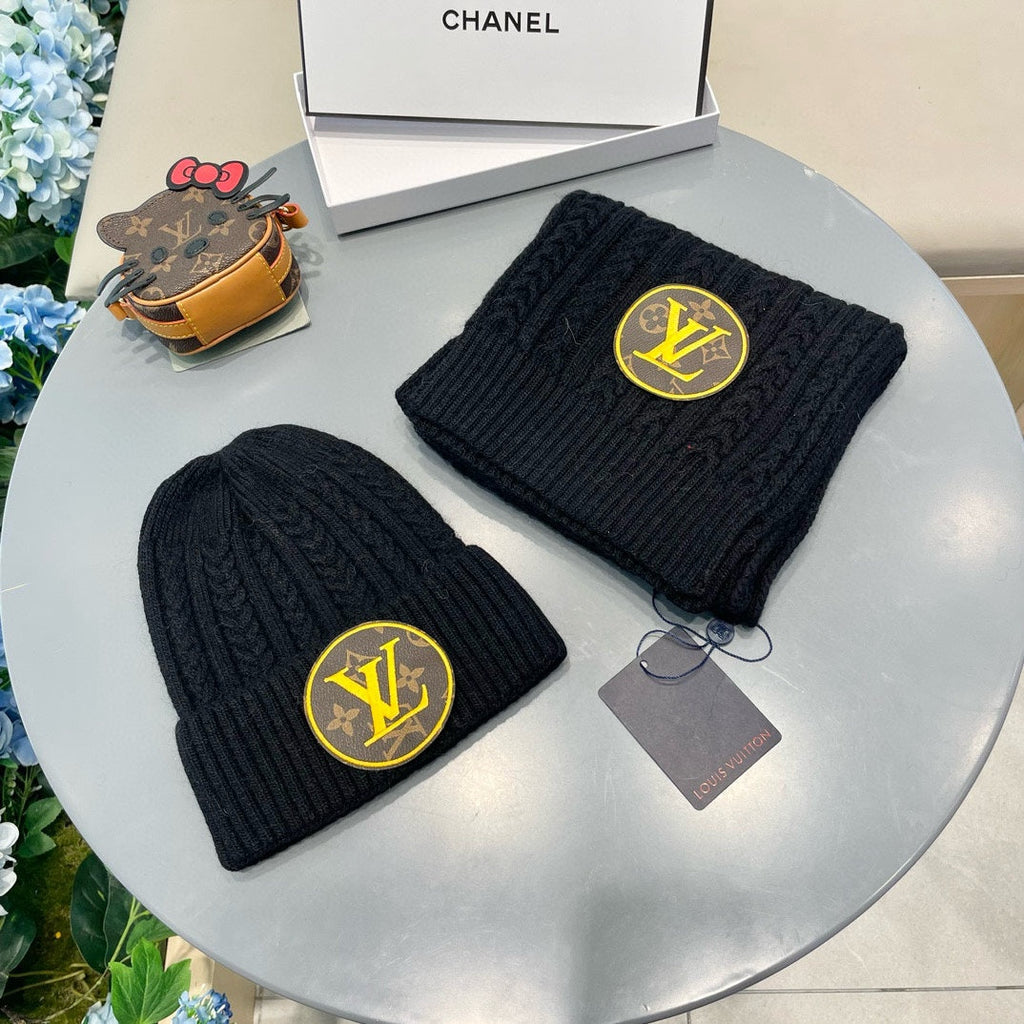 LOUIS VUITTON SET SCARF AND HAT IN BLACK WOOL 434610