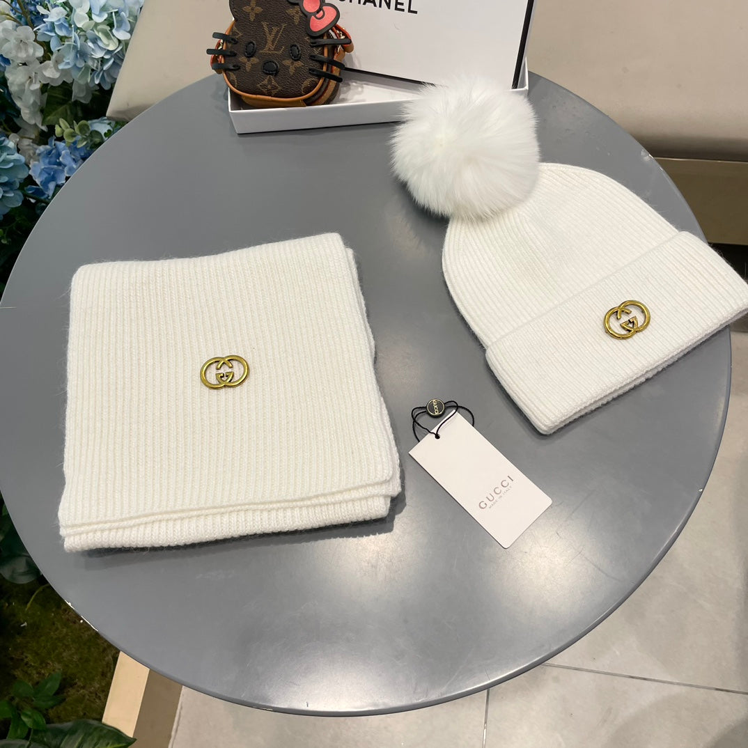 GUCCI SET SCARF AND HAT IN WHITE CASHMERE 436220