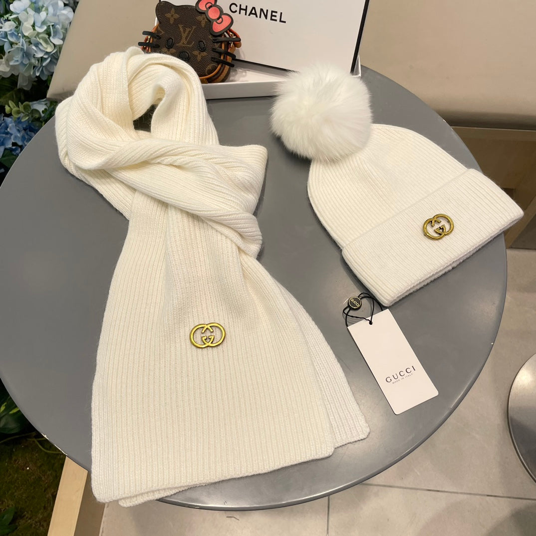 GUCCI SET SCARF AND HAT IN WHITE CASHMERE 436220