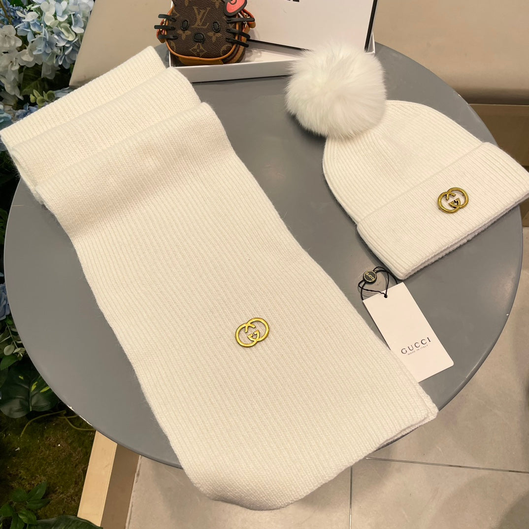 GUCCI SET SCARF AND HAT IN WHITE CASHMERE 436220