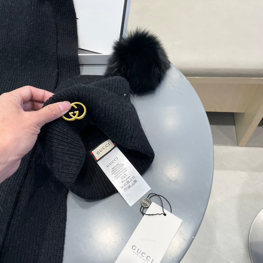 GUCCI SET SCARF AND HAT IN BLACK CASHMERE 436221