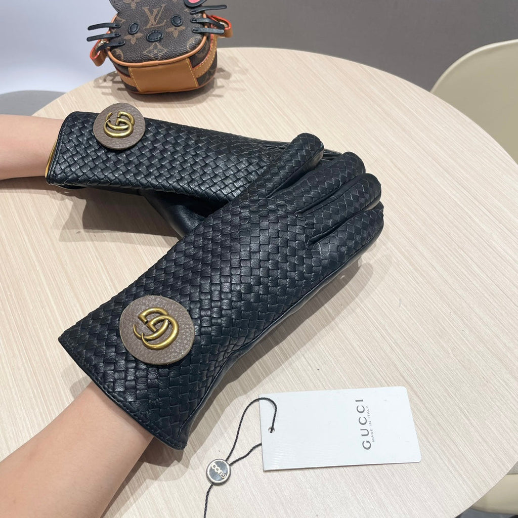 GUCCI COUPLE GLOVES IN BLACK LAMBSKIN 439093