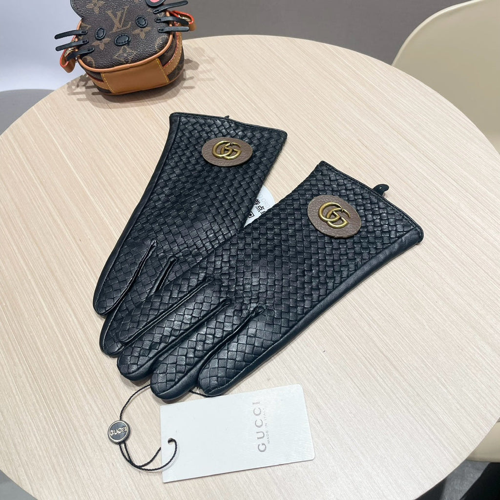 GUCCI COUPLE GLOVES IN BLACK LAMBSKIN 439093