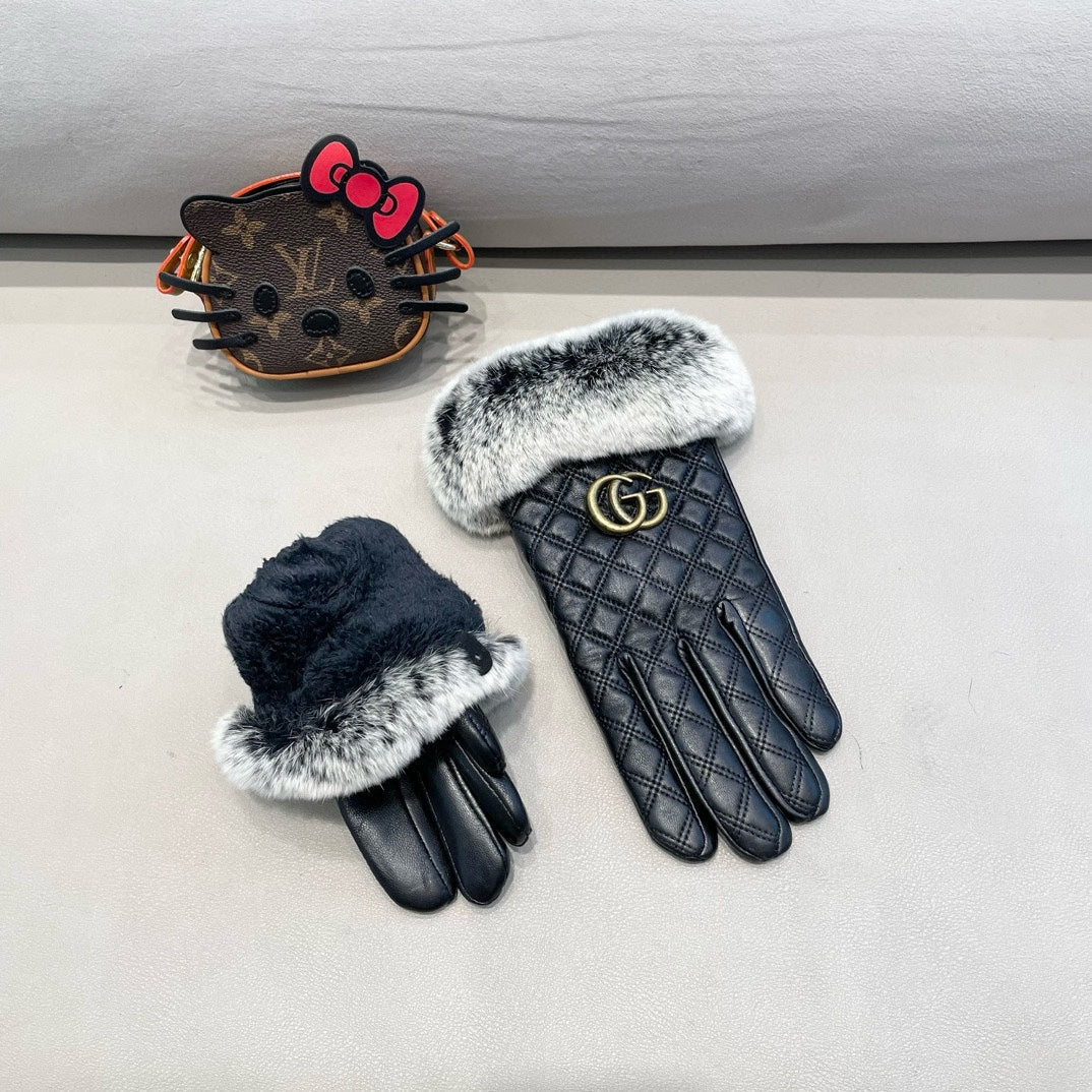 GUCCI TOUCHSCREEN GLOVES IN BLACK RABBIT FUR AND LAMBSKIN 444433