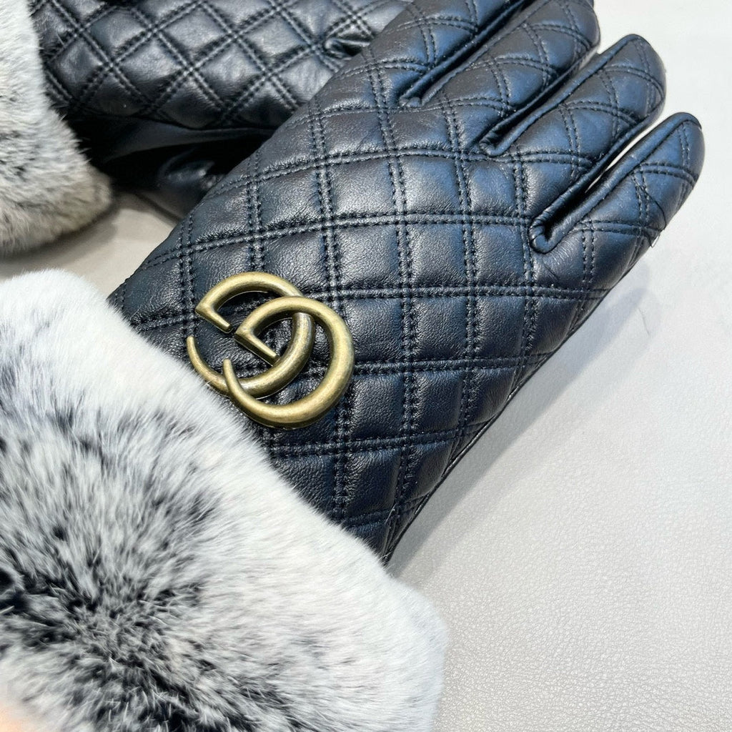 GUCCI TOUCHSCREEN GLOVES IN BLACK RABBIT FUR AND LAMBSKIN 444433