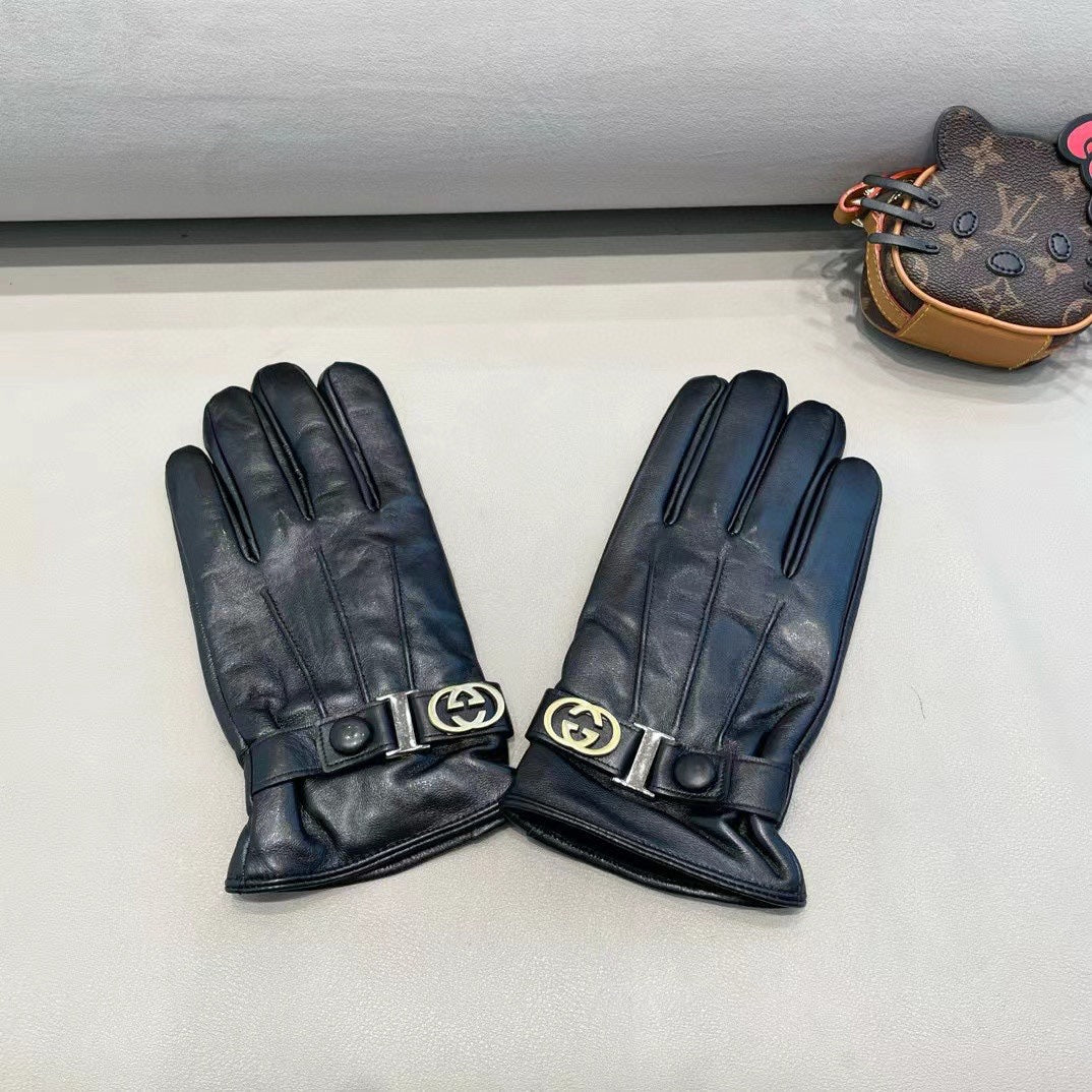 GUCCI TOUCHSCREEN GLOVES IN BLACK LAMBSKIN 454568