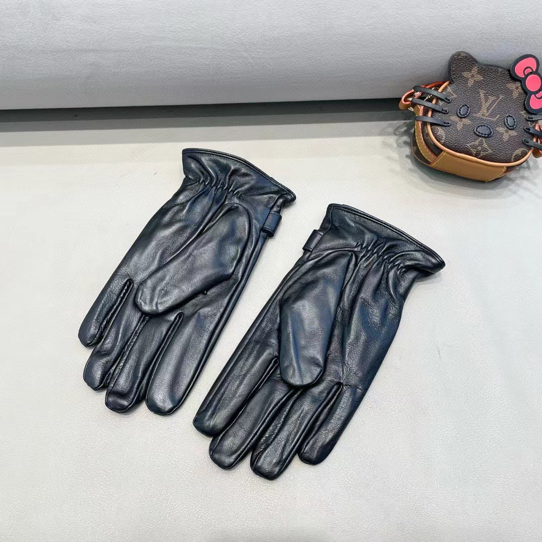 GUCCI TOUCHSCREEN GLOVES IN BLACK LAMBSKIN 454568