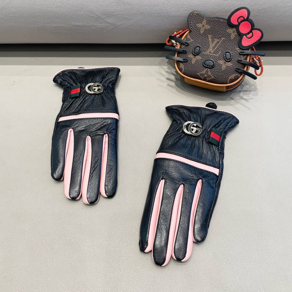 GUCCI GLOVES IN BLACK MIX LIGHT PINK DEERSKIN AND FLEECE LINING 462400