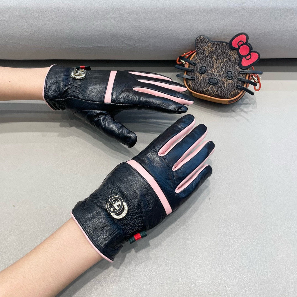 GUCCI GLOVES IN BLACK MIX LIGHT PINK DEERSKIN AND FLEECE LINING 462400