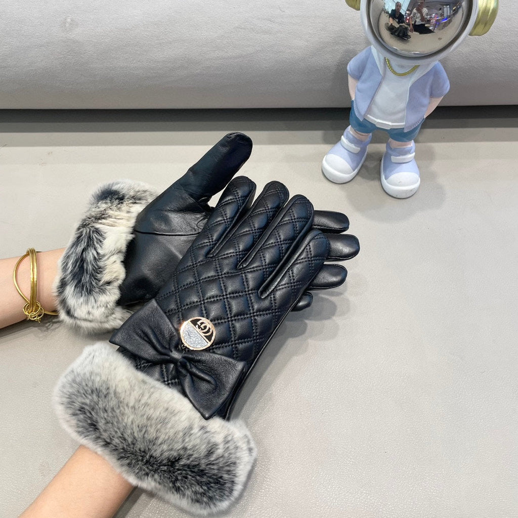 GUCCI TOUCHSCREEN GLOVES WITH BOW IN BLACK RABBIT FUR MIX LAMBSKIN 463796