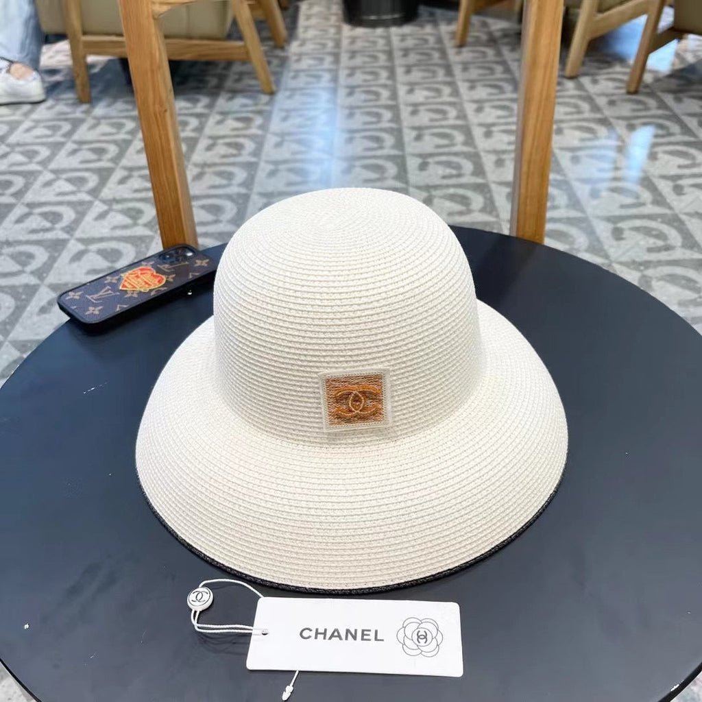 CHANEL STRAW CLOCHE HAT WHITE 672755