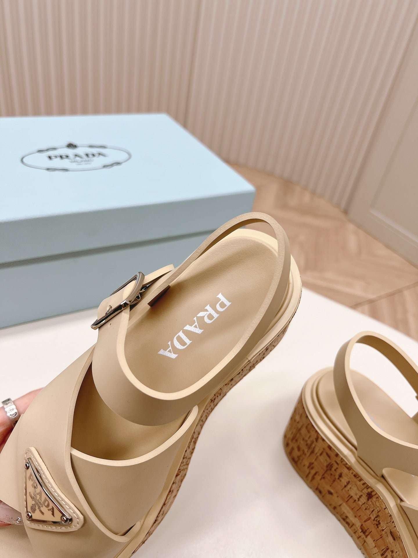 PRADA WEDGE PLATFORM SANLS BEIGE CALFSKIN