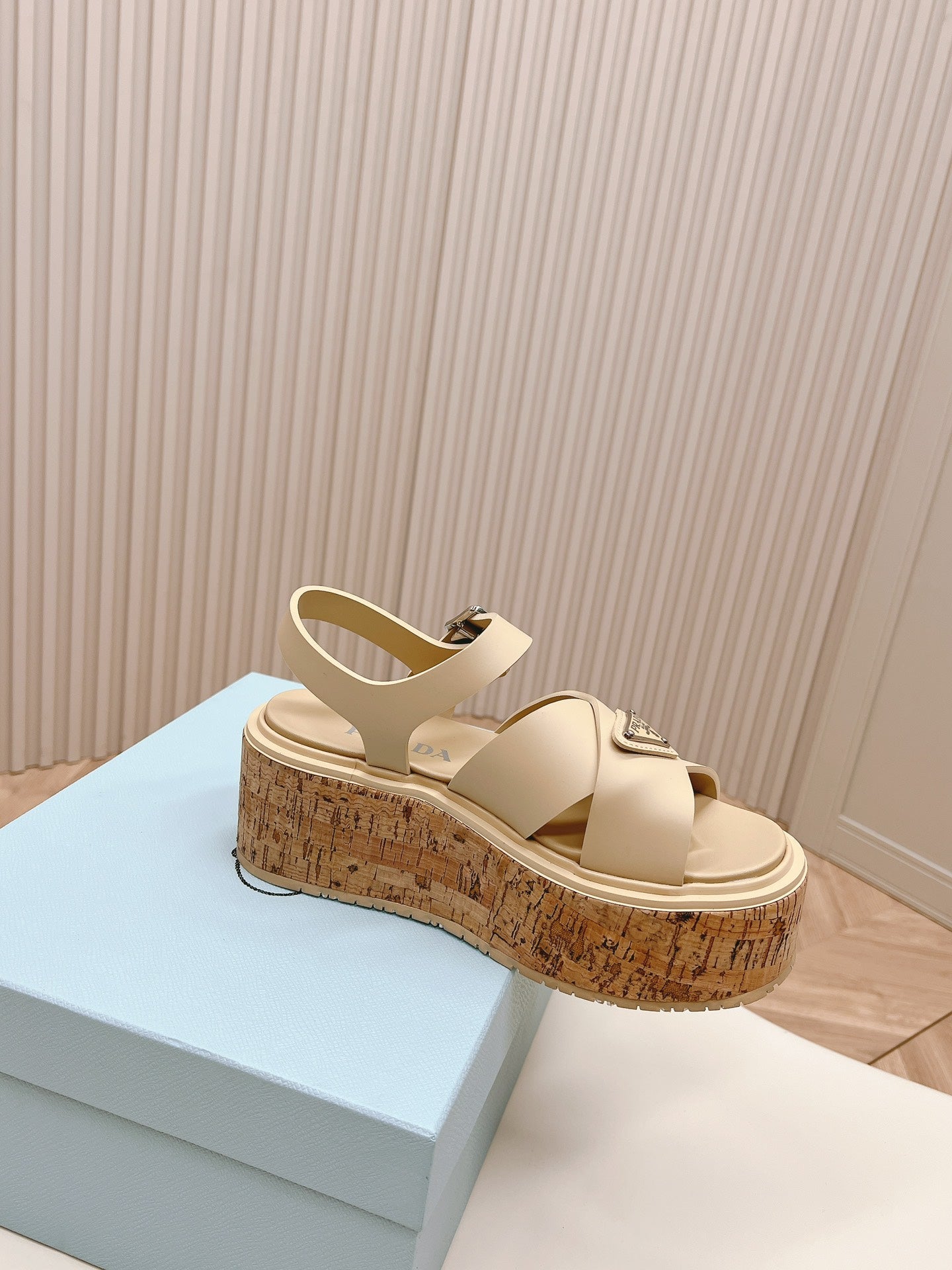 PRADA WEDGE PLATFORM SANLS BEIGE CALFSKIN