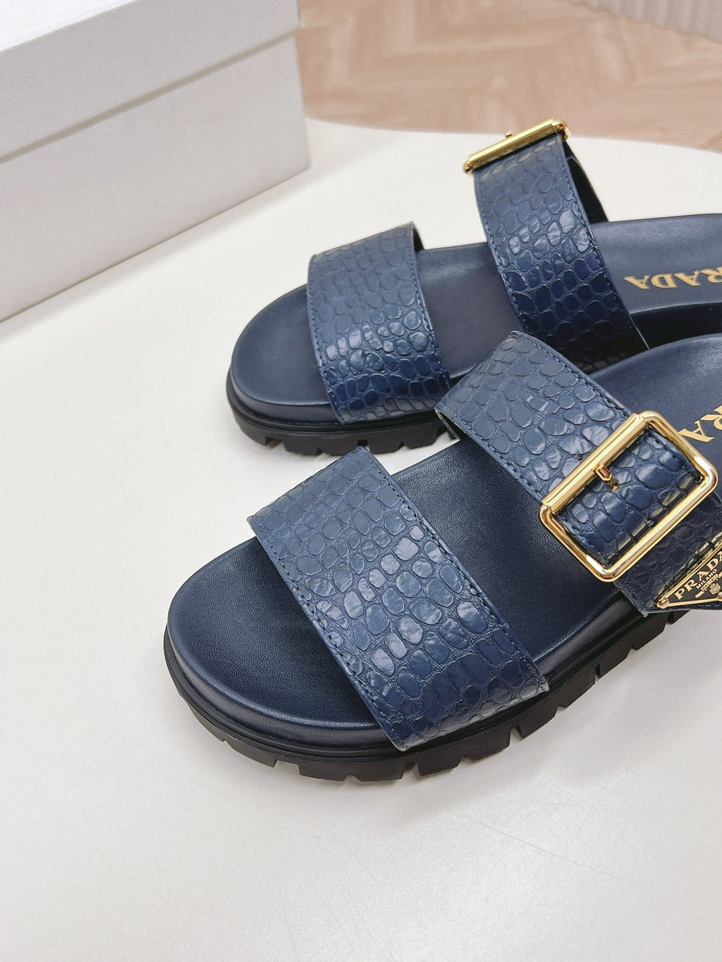 PRADA CROCODILE MOTIF SLIDES SANLS NAVY CALFSKIN