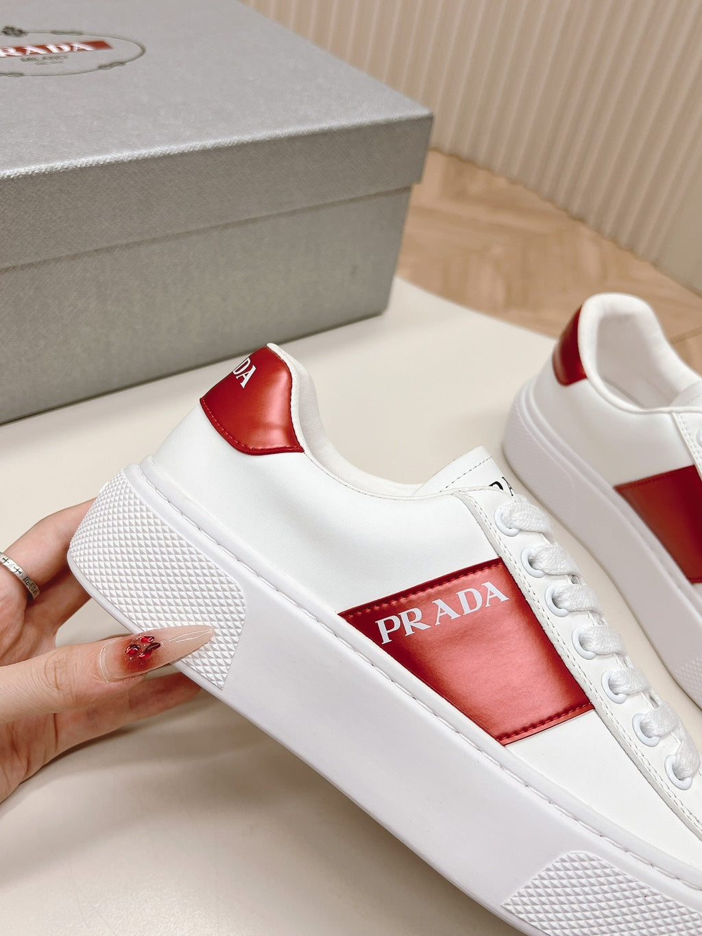 PRADA LEATHER LOGO OUTLET SNEAKERS BLACK AND CHERRY CALFSKIN