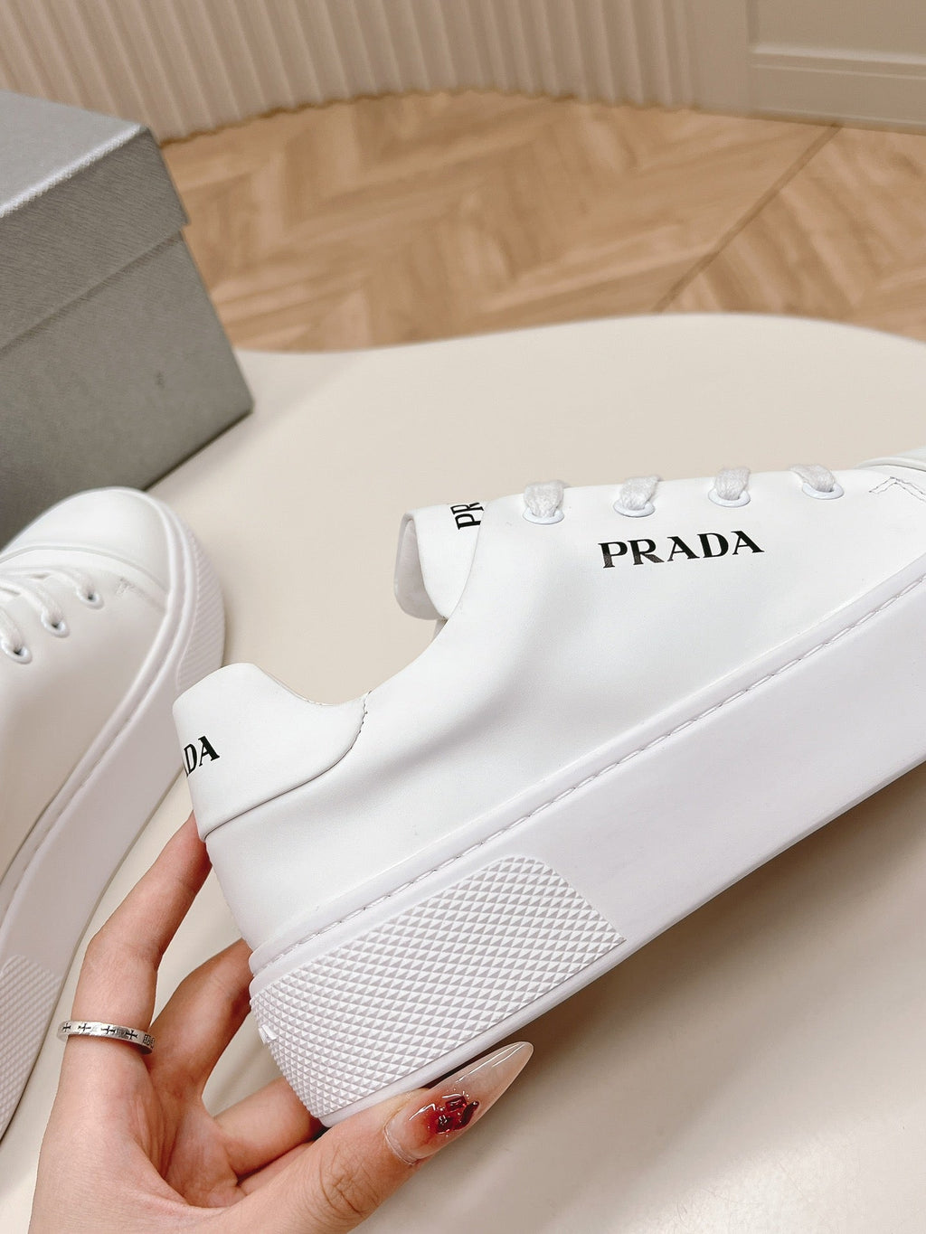 PRADA LOGO OUTLET BASIC SNEAKERS WHITE CALFSKIN
