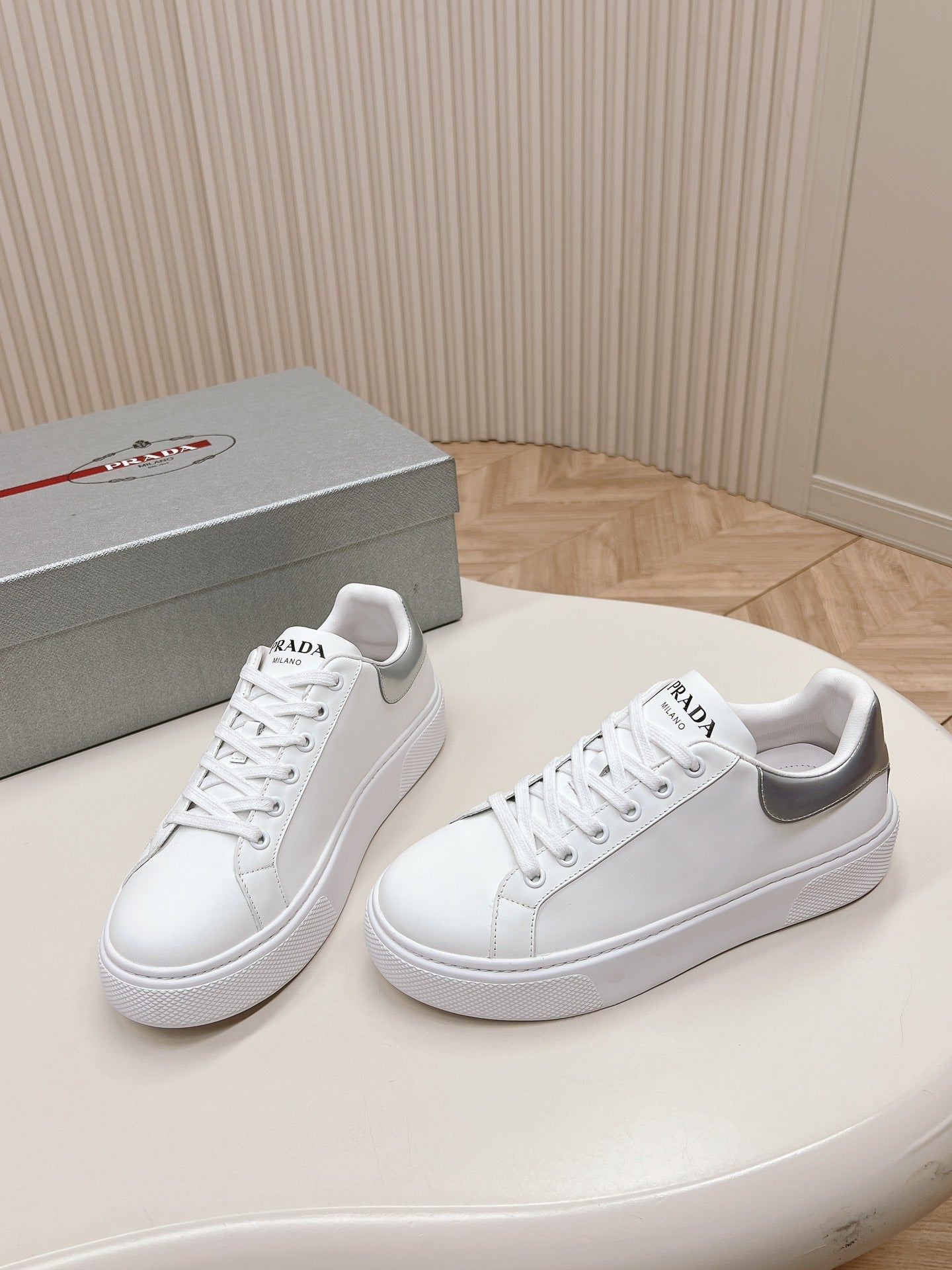 PRADA RETRO SNEAKERS WHITE AND GRAY CALFSKIN