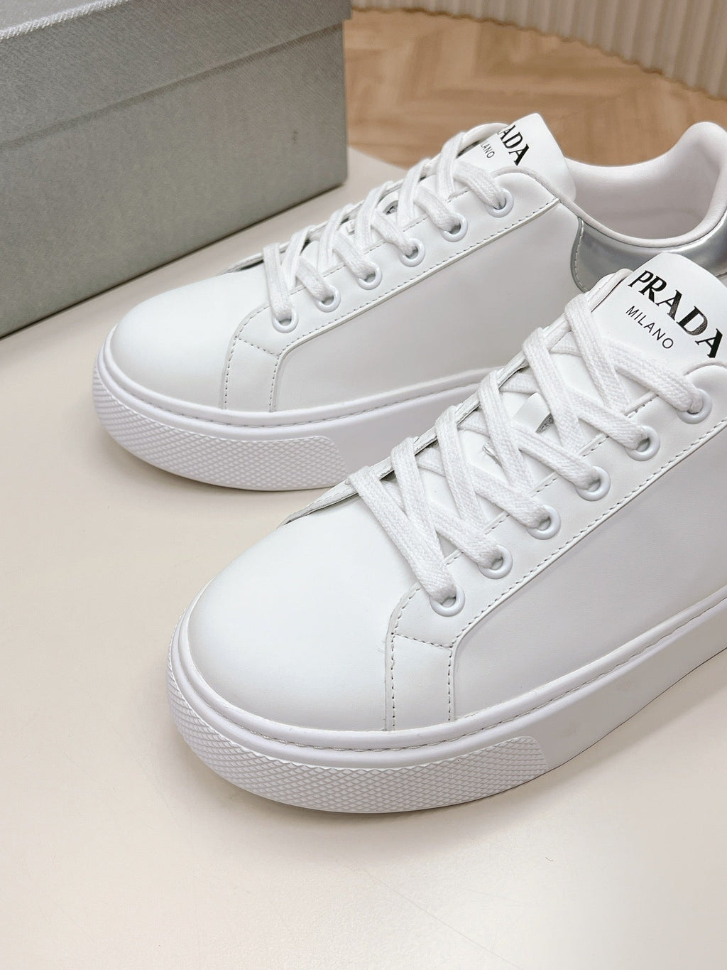 PRADA RETRO SNEAKERS WHITE AND GRAY CALFSKIN