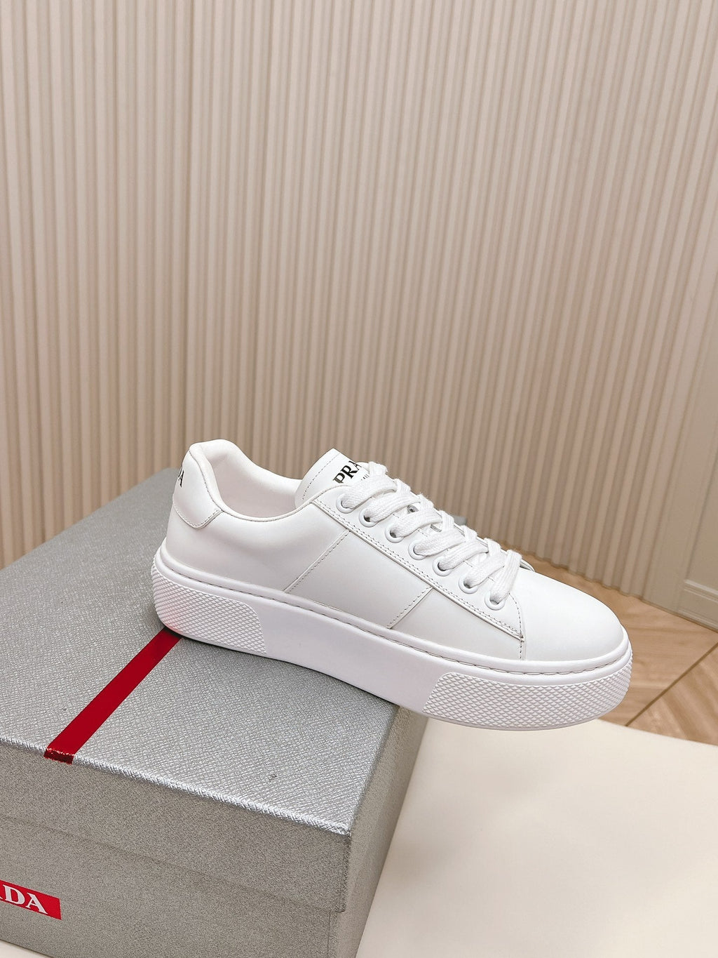 PRADA LEATHER LOGO OUTLET SNEAKERS WHITE CALFSKIN