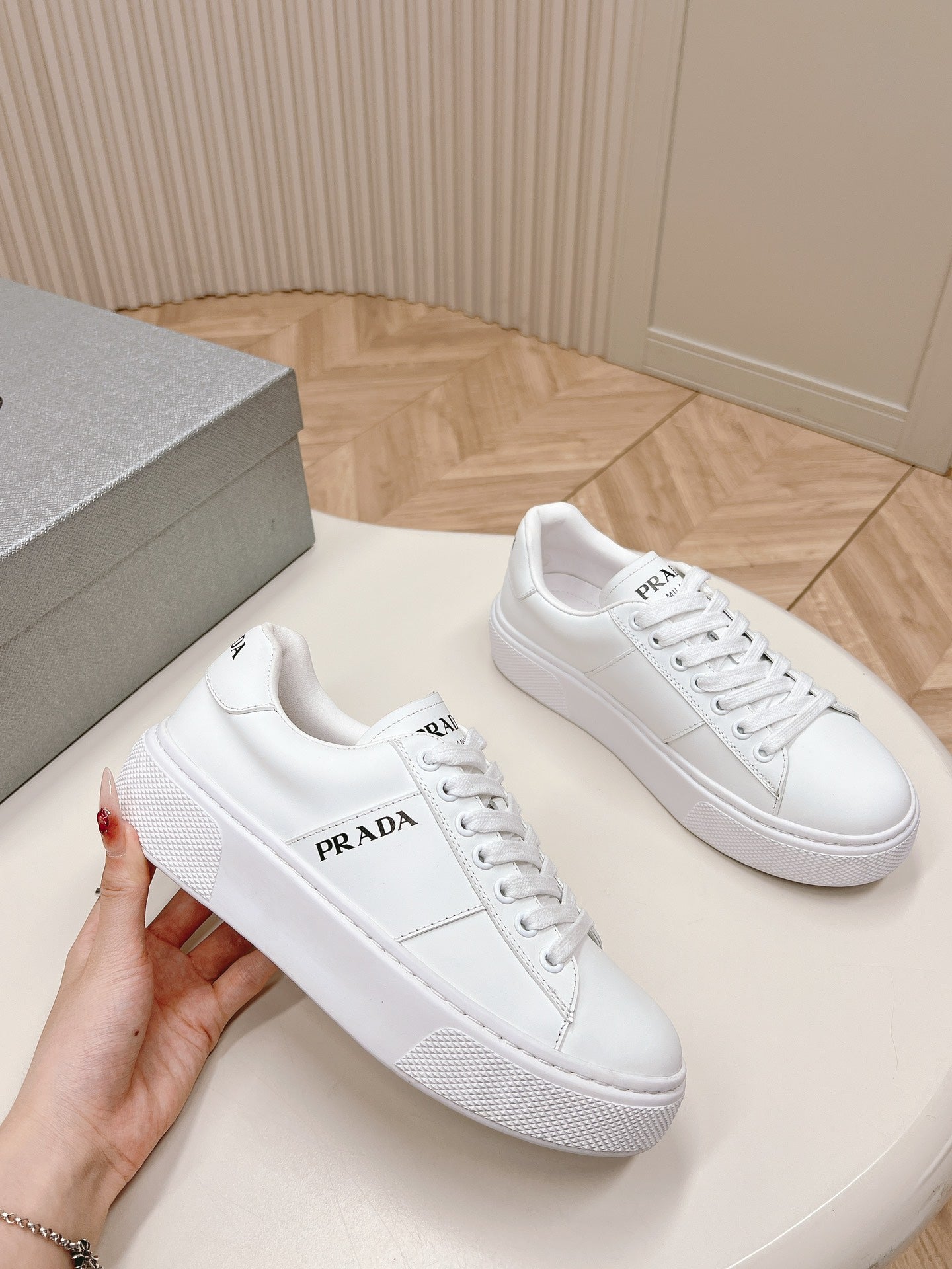 PRADA LEATHER LOGO OUTLET SNEAKERS WHITE CALFSKIN