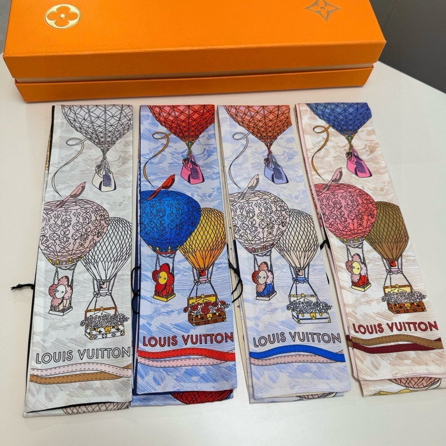 LOUIS VUITTON LV TWILLY 120 CM IN SILK 714368