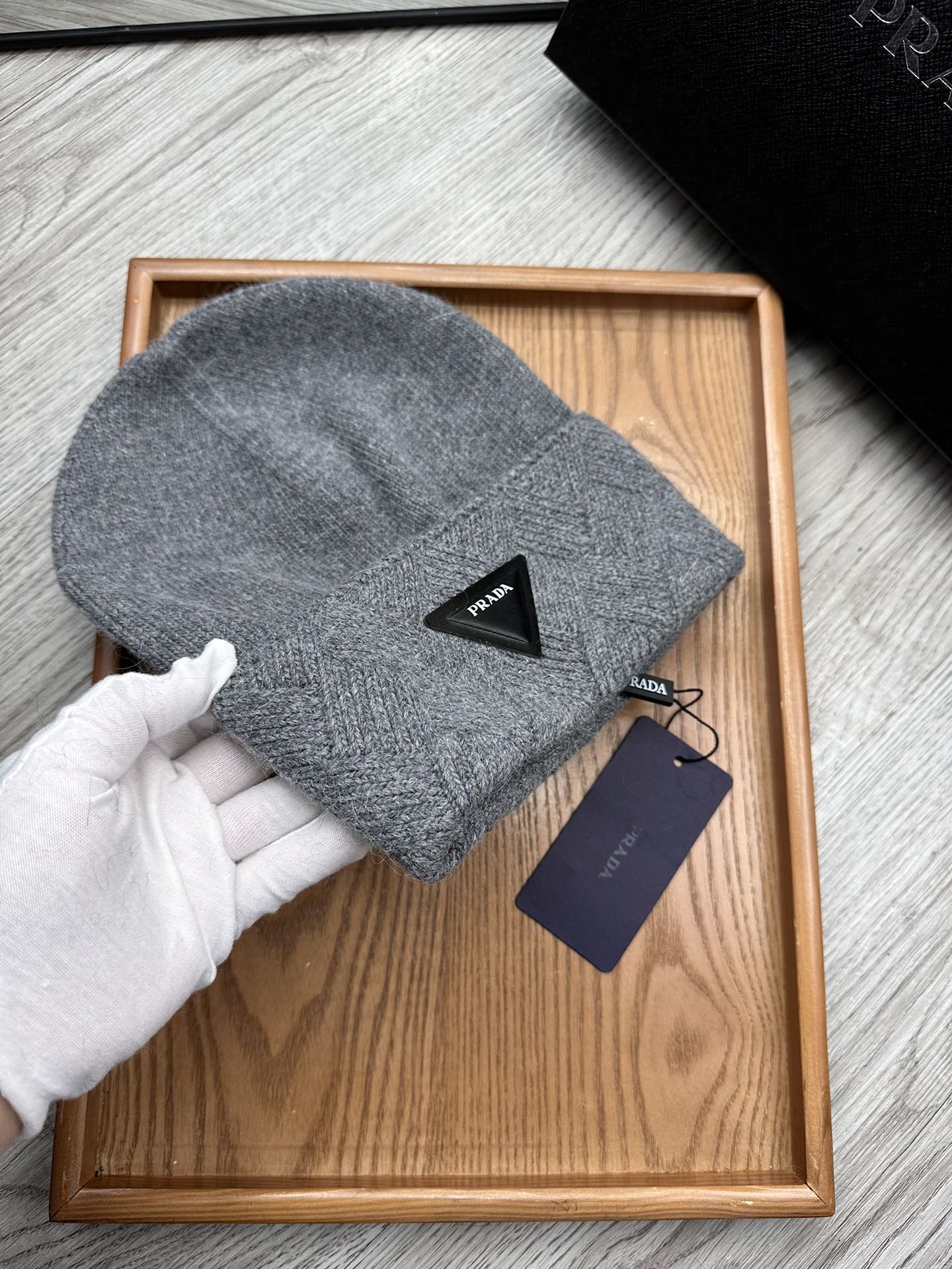 PRADA BEANIE HAT IN SHADOW GRAY WOOL AND RABBIT FUR 436396