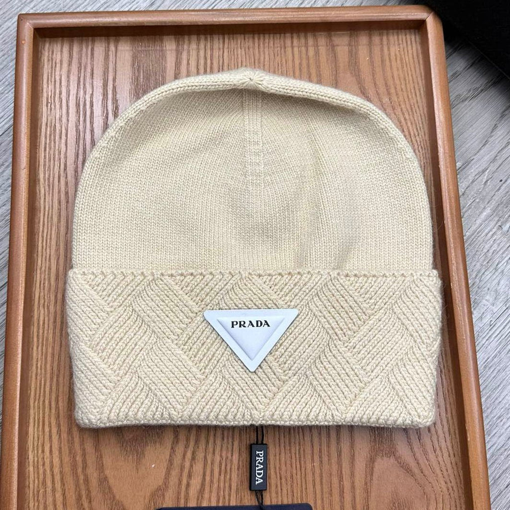 PRADA BEANIE HAT IN BISQUE BEIGE WOOL AND RABBIT FUR 436397