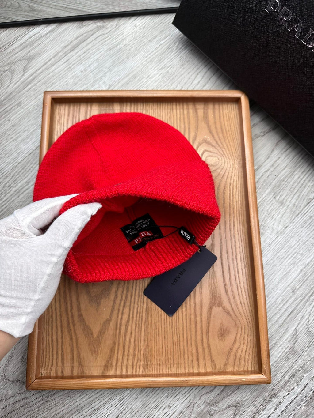 PRADA BEANIE HAT IN CHERRY RED WOOL AND RABBIT FUR 342036