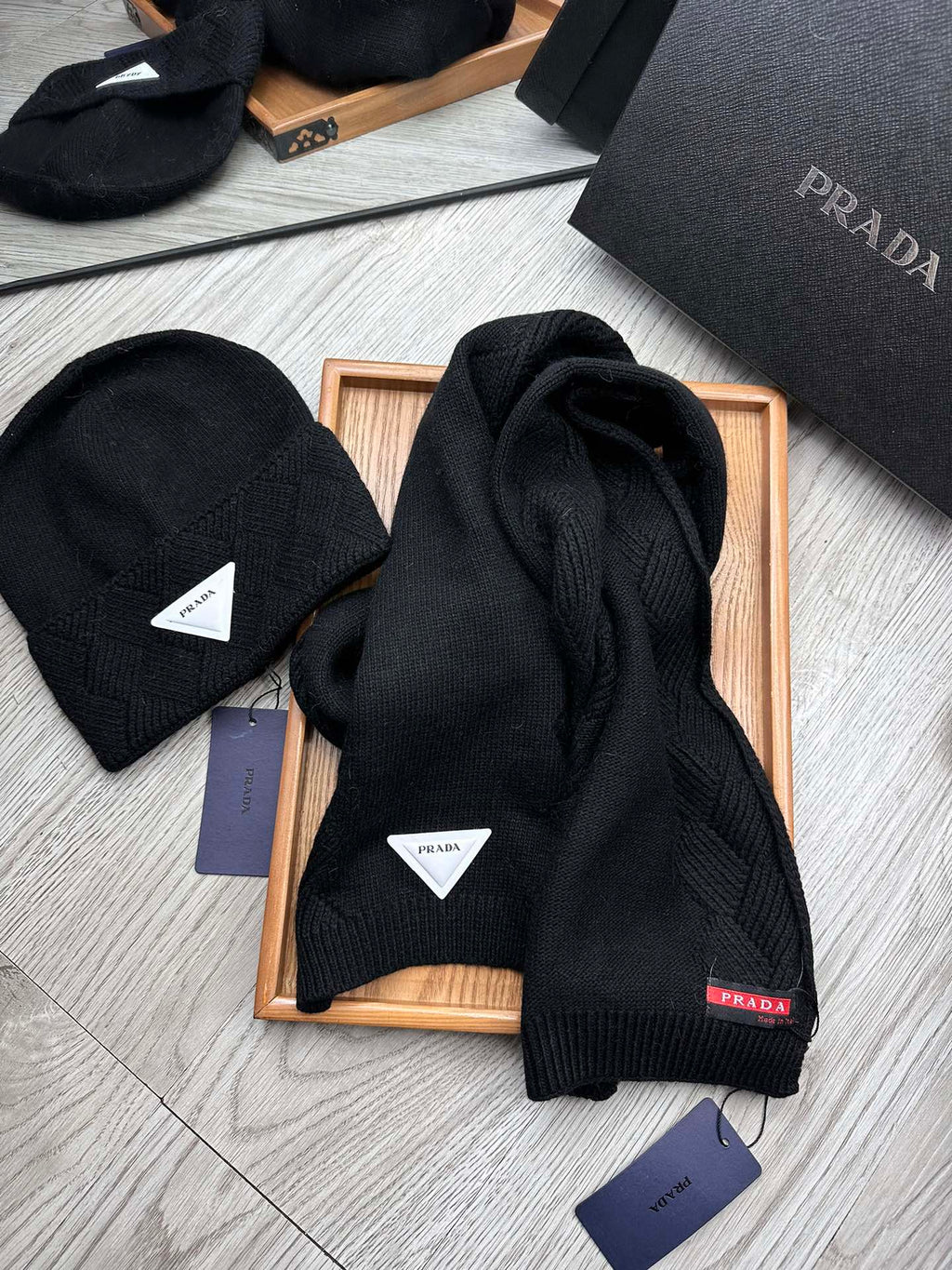 PRADA SET SCARF AND HAT IN BLACK WOOL AND RABBIT FUR 397410
