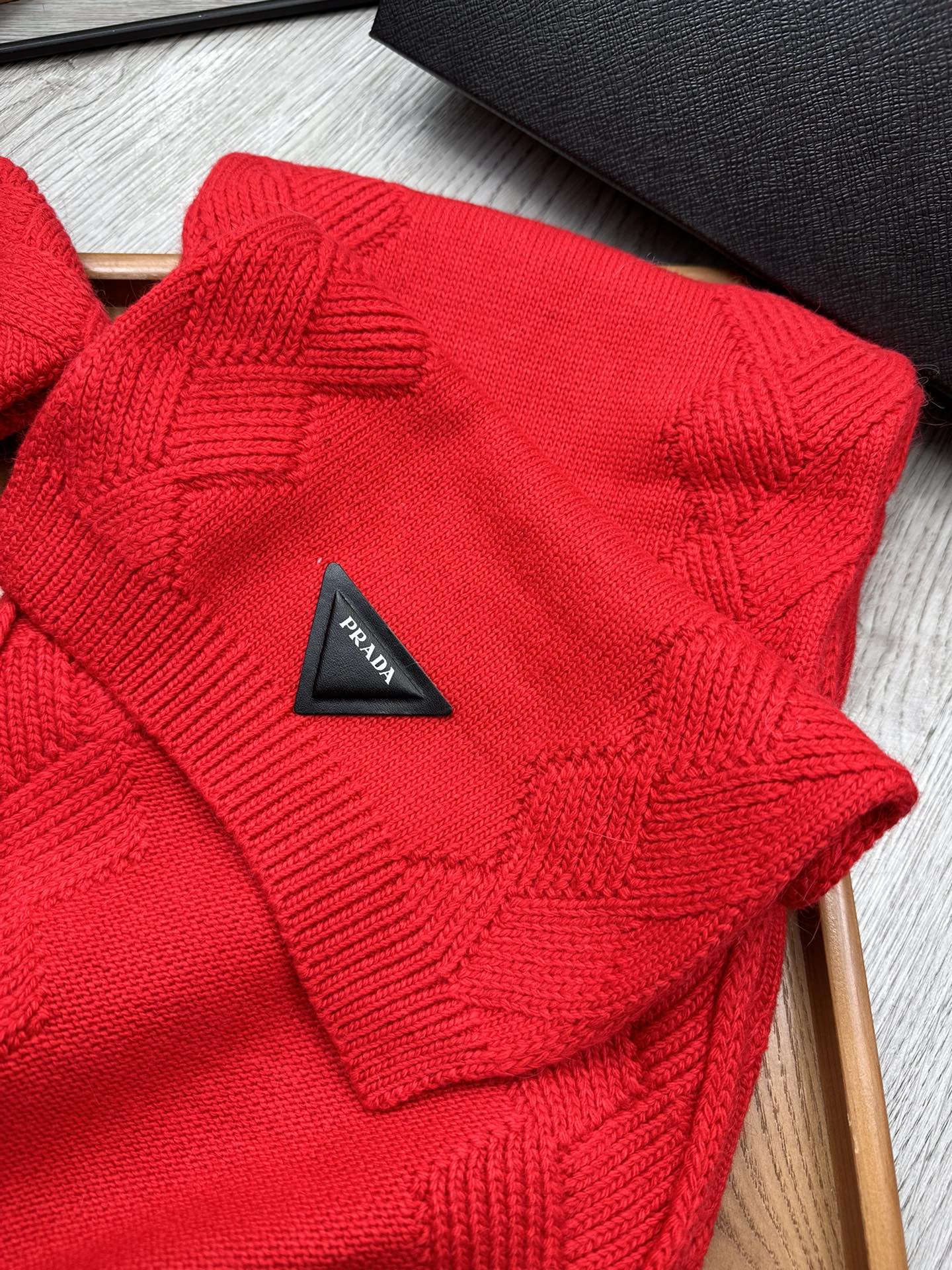 PRADA SET SCARF AND HAT IN CHERRY RED WOOL AND RABBIT FUR 397409