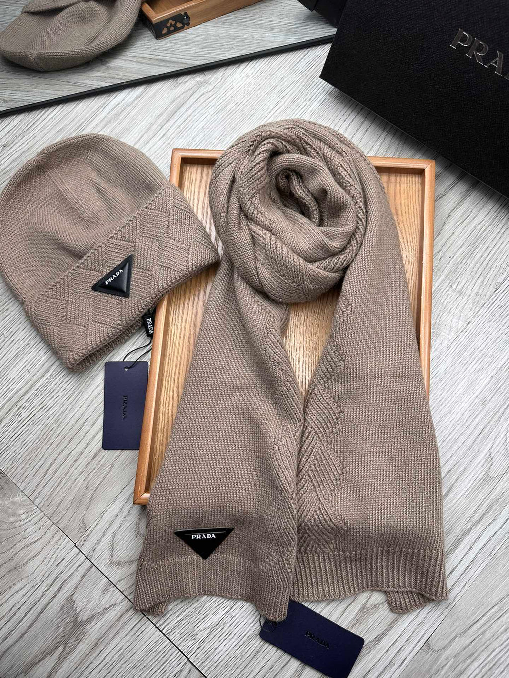 PRADA SET SCARF AND HAT IN MEDIUM BROWN WOOL AND RABBIT FUR 397406