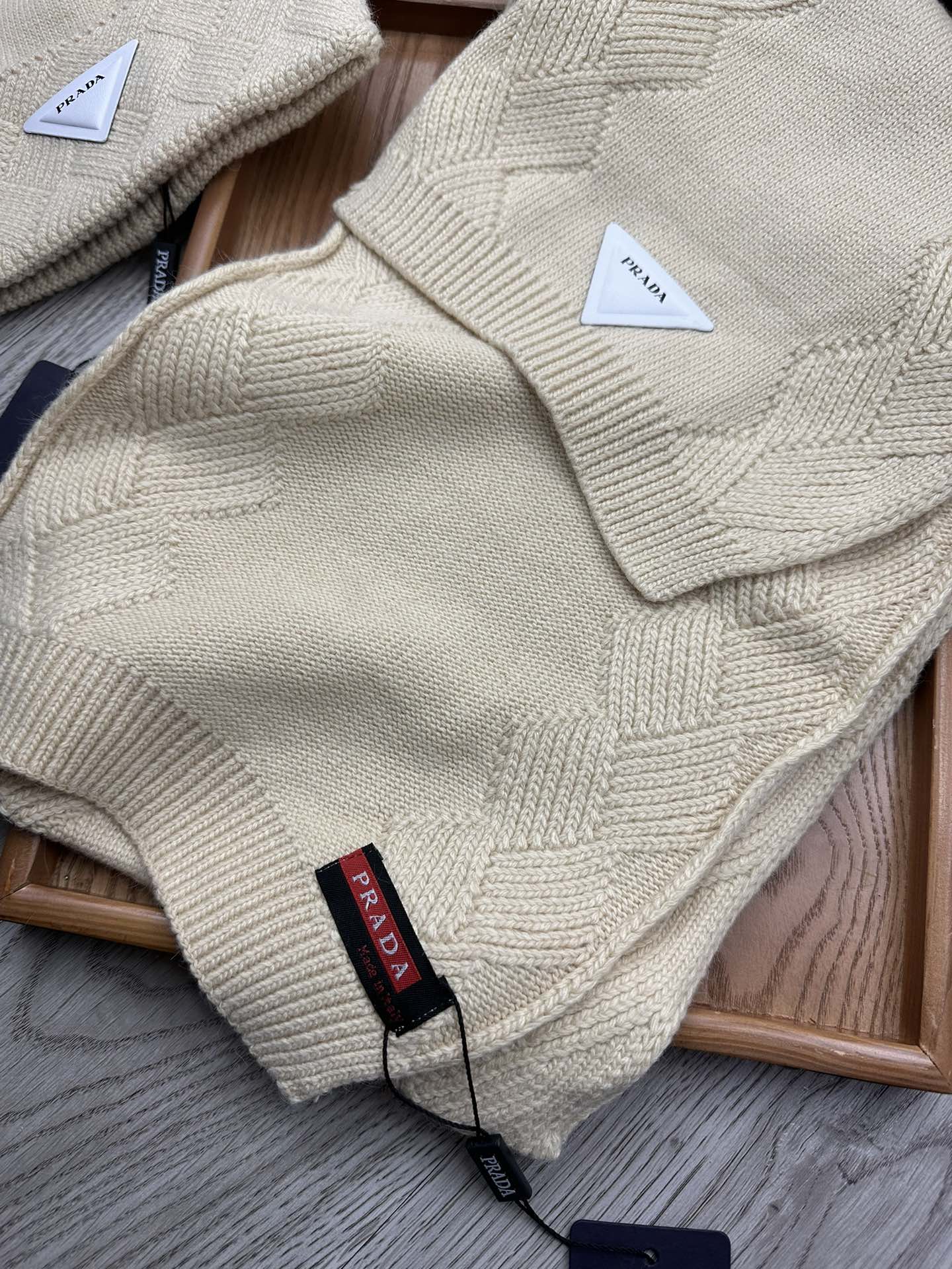 PRADA SET SCARF AND HAT IN BISQUE BEIGE WOOL AND RABBIT FUR 397405