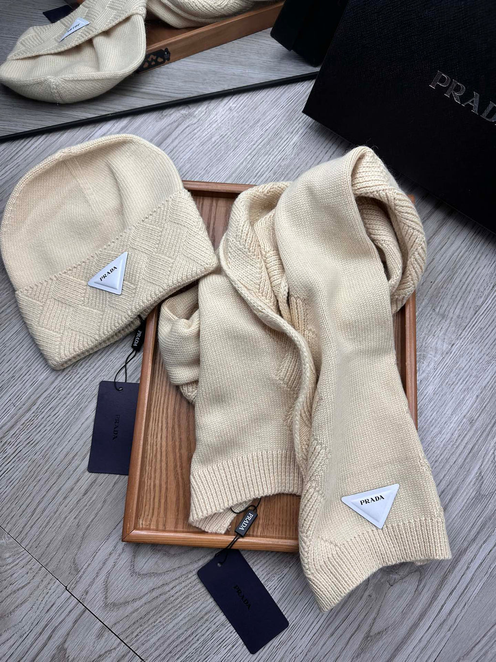 PRADA SET SCARF AND HAT IN BISQUE BEIGE WOOL AND RABBIT FUR 397405