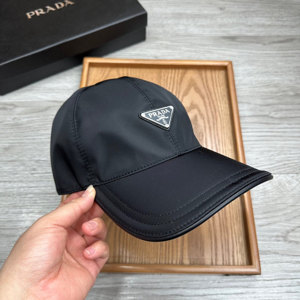PRADA BASEBALL HAT IN BLACK RE-NYLON 214514