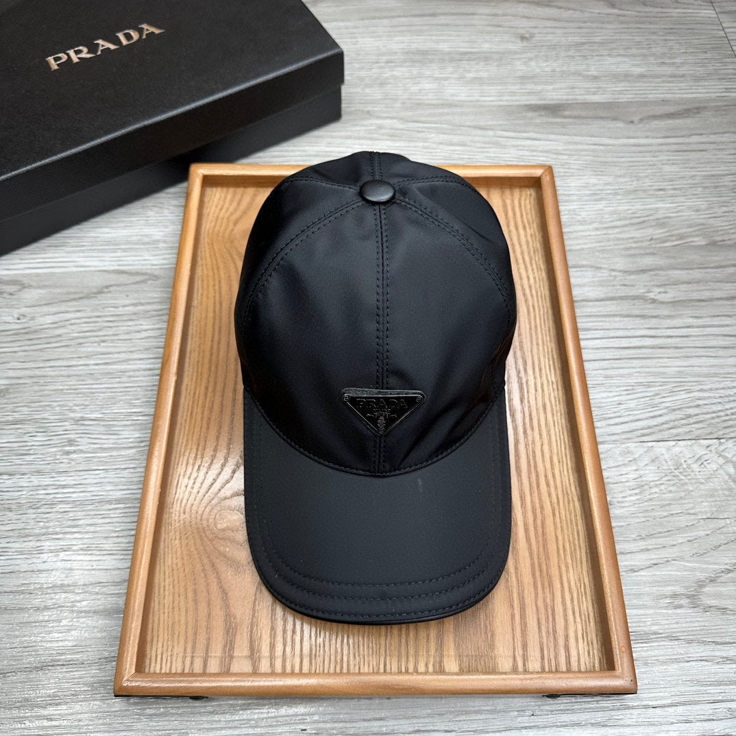 PRADA BASEBALL HAT IN BLACK RE-NYLON 214514