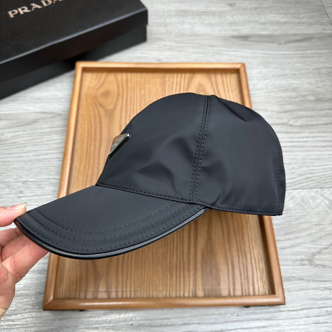 PRADA BASEBALL HAT IN BLACK RE-NYLON 214514
