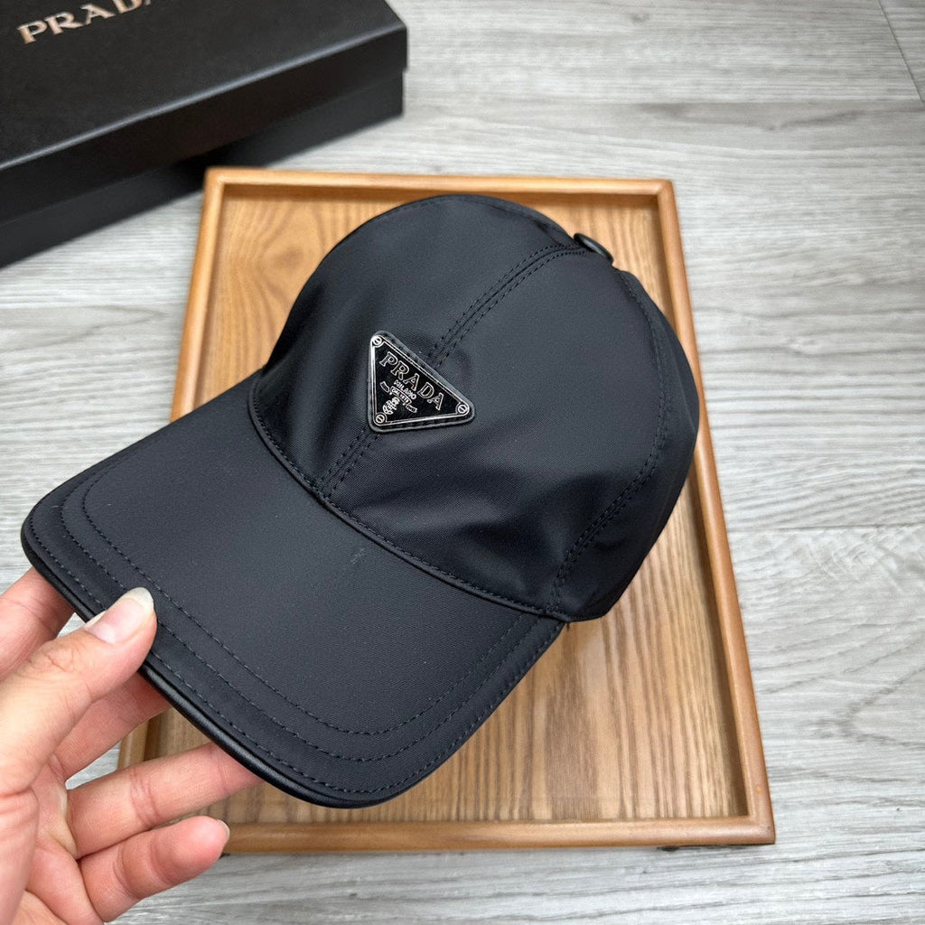 PRADA BASEBALL HAT IN BLACK RE-NYLON 214514