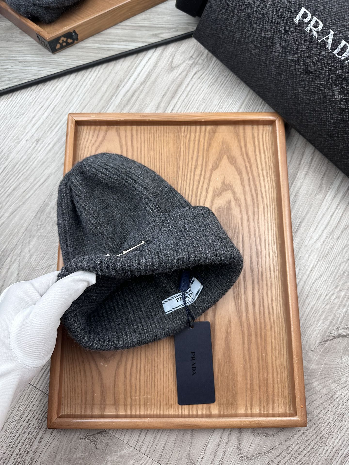 PRADA BEANIE HAT IN CHARCOAL GRAY WOOL 332391