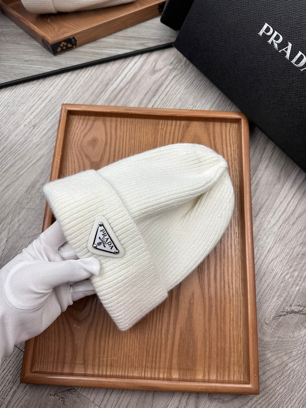 PRADA BEANIE HAT IN WHITE WOOL 332394