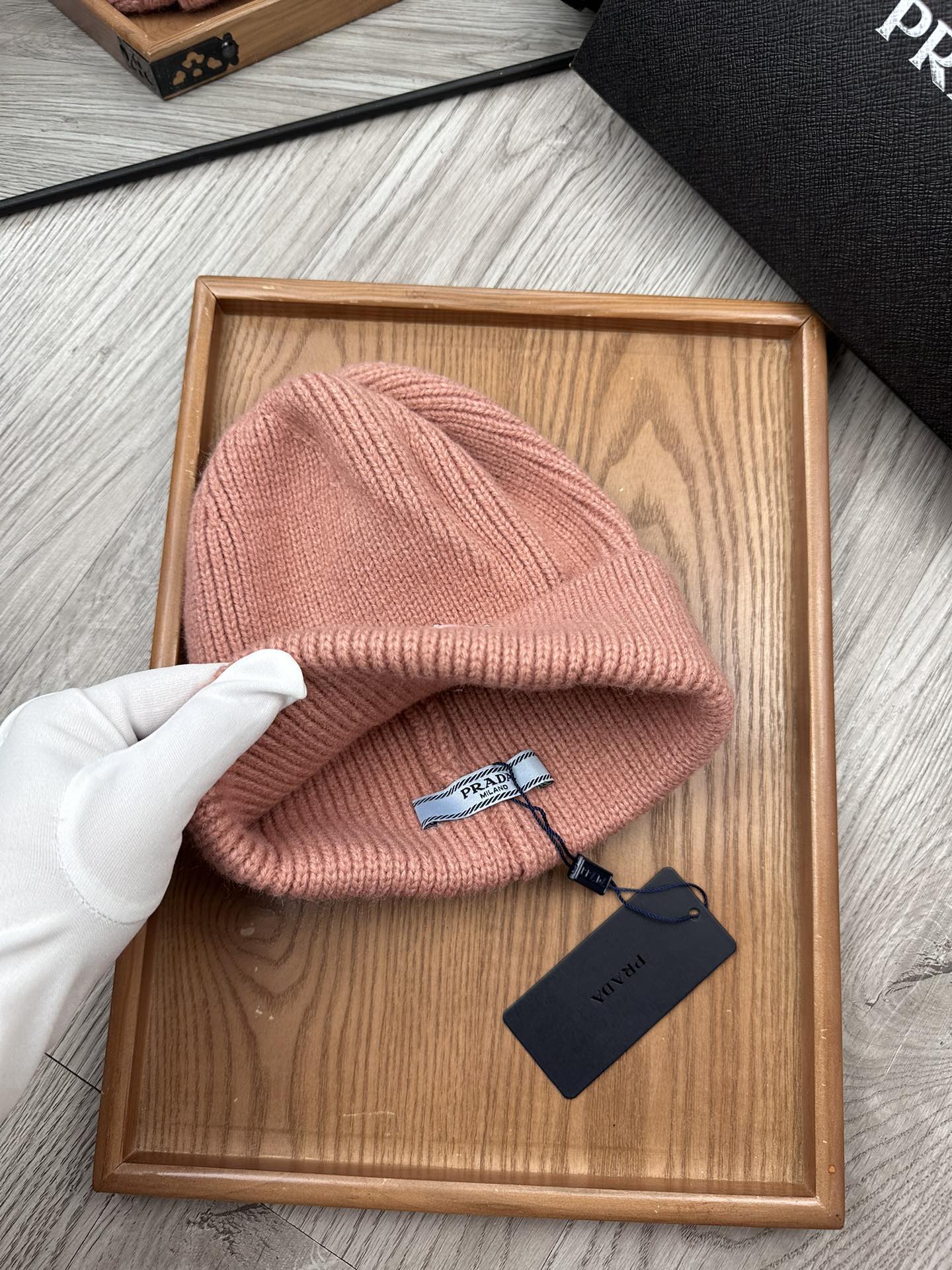 PRADA BEANIE HAT IN ROSE PINK WOOL 332401