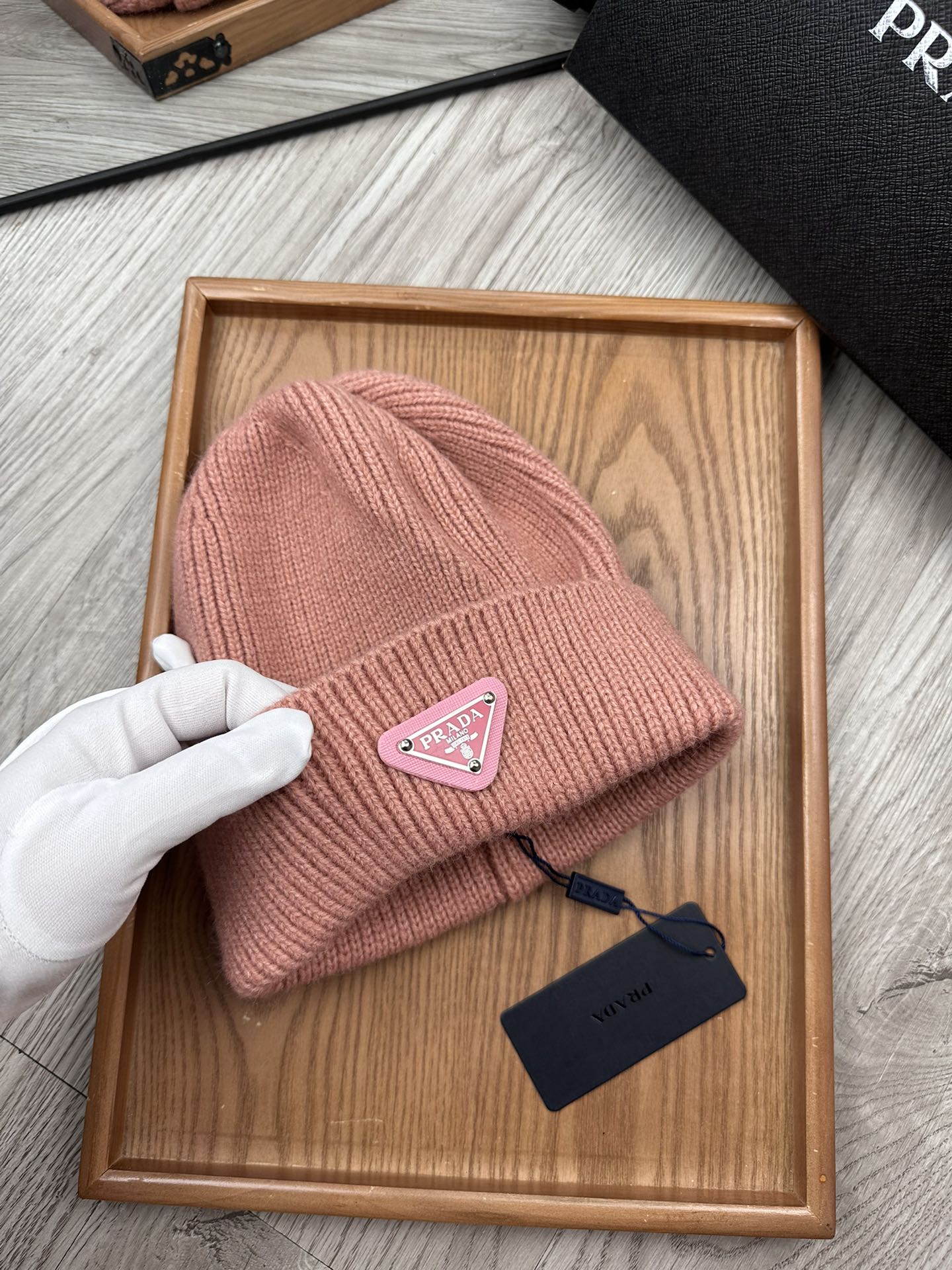 PRADA BEANIE HAT IN ROSE PINK WOOL 332401