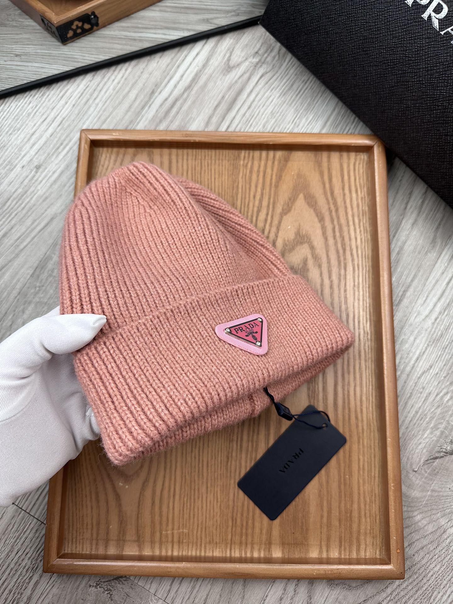 PRADA BEANIE HAT IN ROSE PINK WOOL 332401