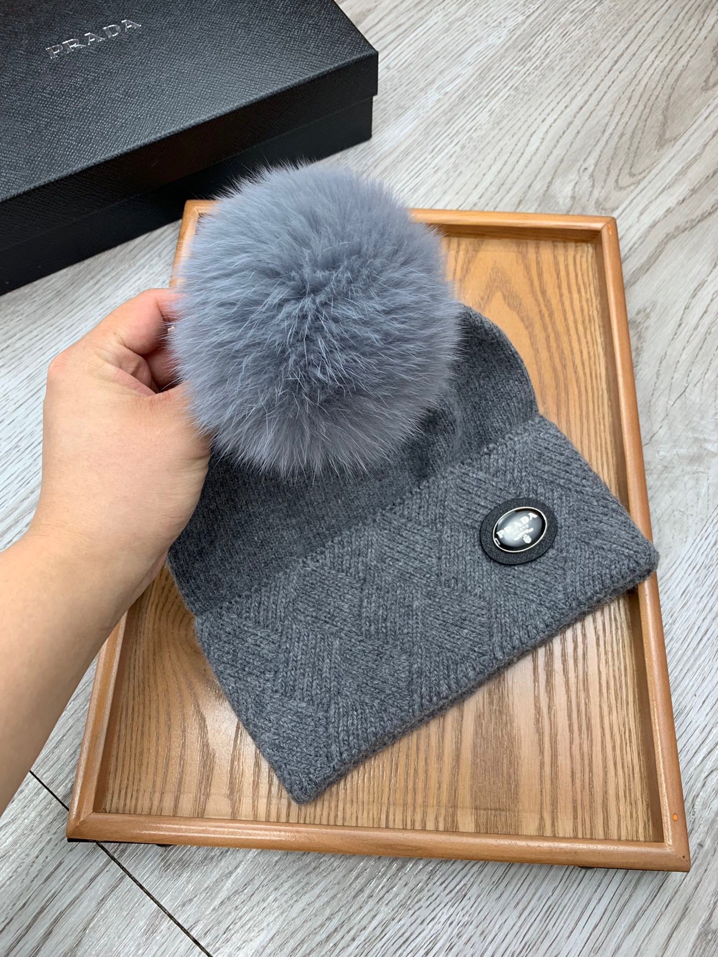 PRADA BEANIE HAT IN SHARK GRAY WOOL AND RABBIT FUR 346719