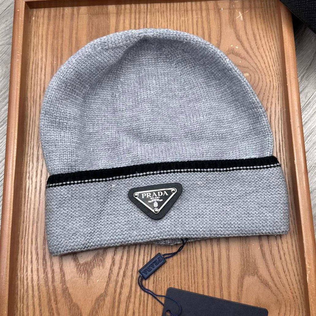 PRADA BEANIE HAT IN DOVE GRAY WOOL 349650
