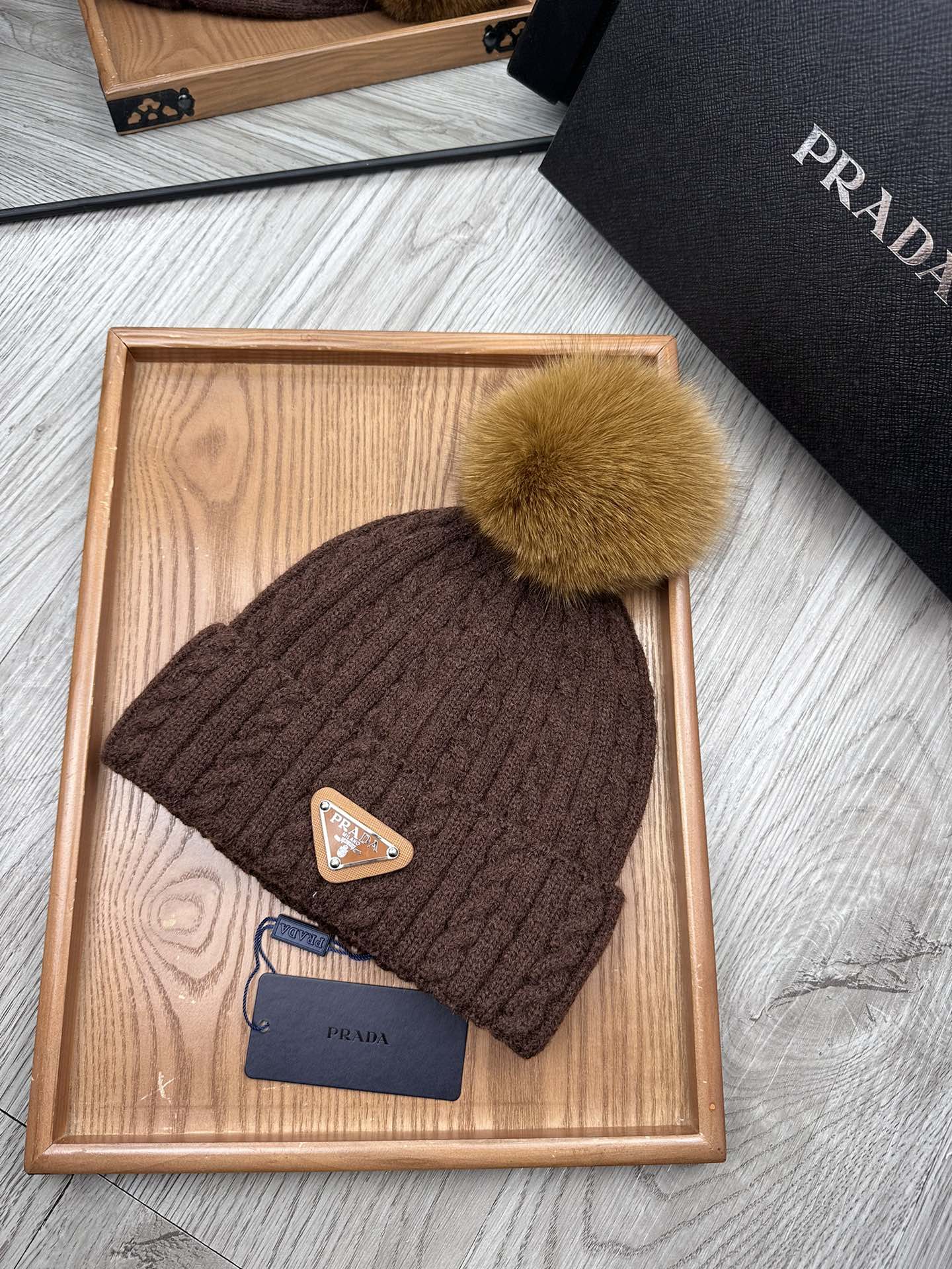 PRADA BEANIE HAT IN CHOCOLATE BROWN WOOL 352364