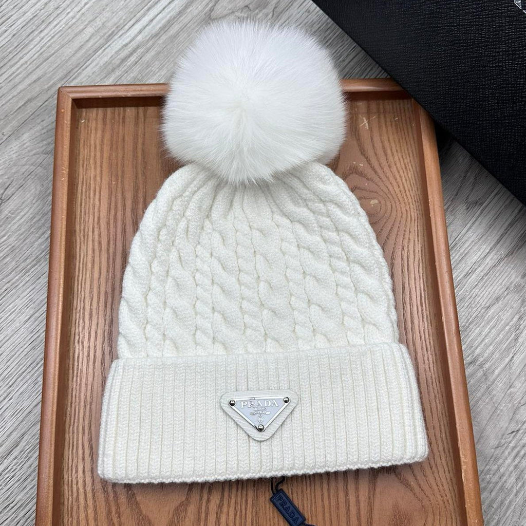 PRADA BEANIE HAT IN WHITE WOOL 352376
