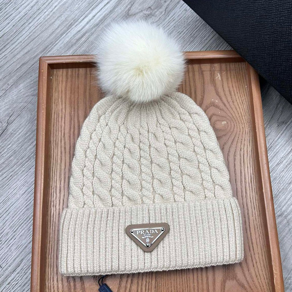 PRADA BEANIE HAT IN PARCHMENT BEIGE WOOL 352377