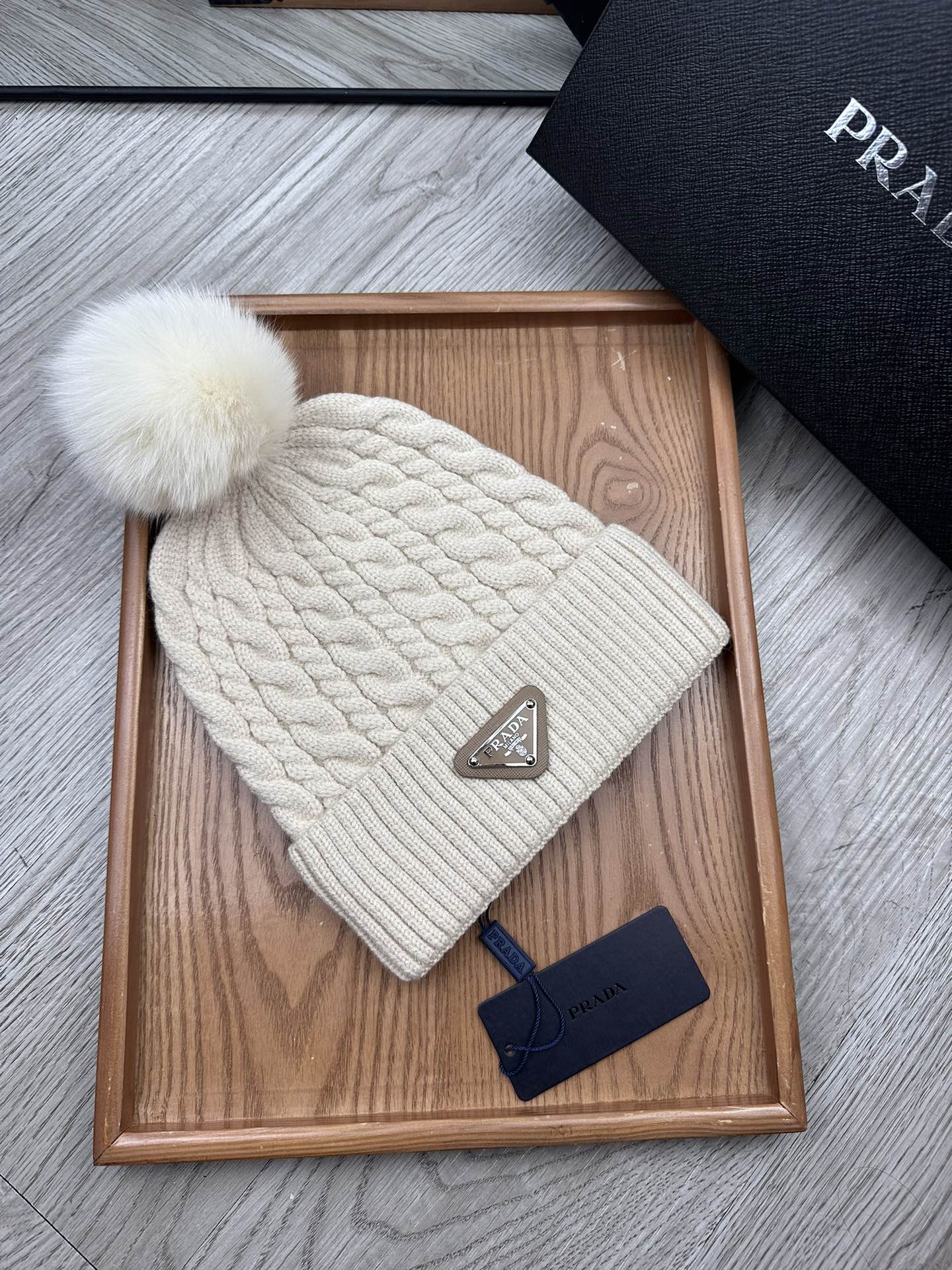 PRADA BEANIE HAT IN PARCHMENT BEIGE WOOL 352377