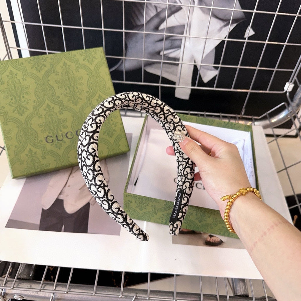 GUCCI THICK HEADBAND IN WHITE MIX BLACK MONOGRAM CANVAS 406136